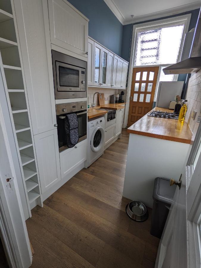 No. 1 Grosvenor Crescent, First Floor Apartment Scarborough Bagian luar foto